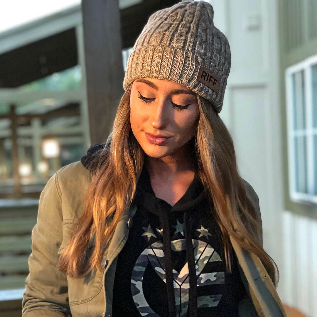 7BF9EE5B-0441-4FF0-A386-